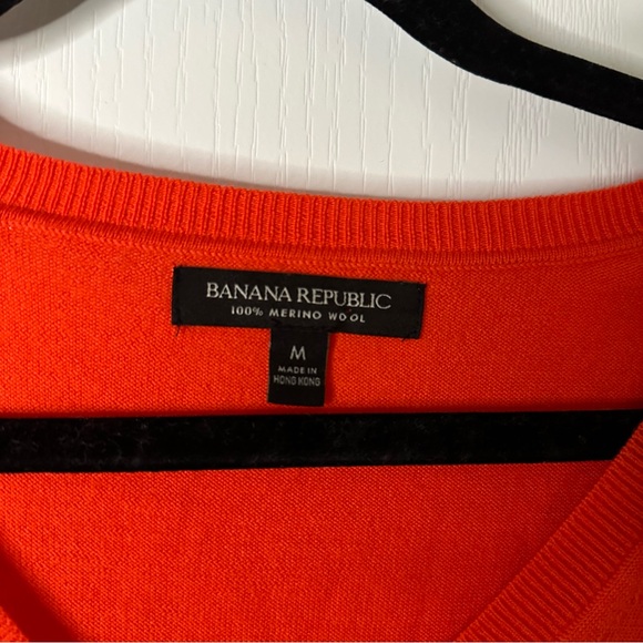 Banana Republic 100% Extra Fine Merino Wool Orange/Red V-Neck Long-Sleeve - Picture 4 of 6